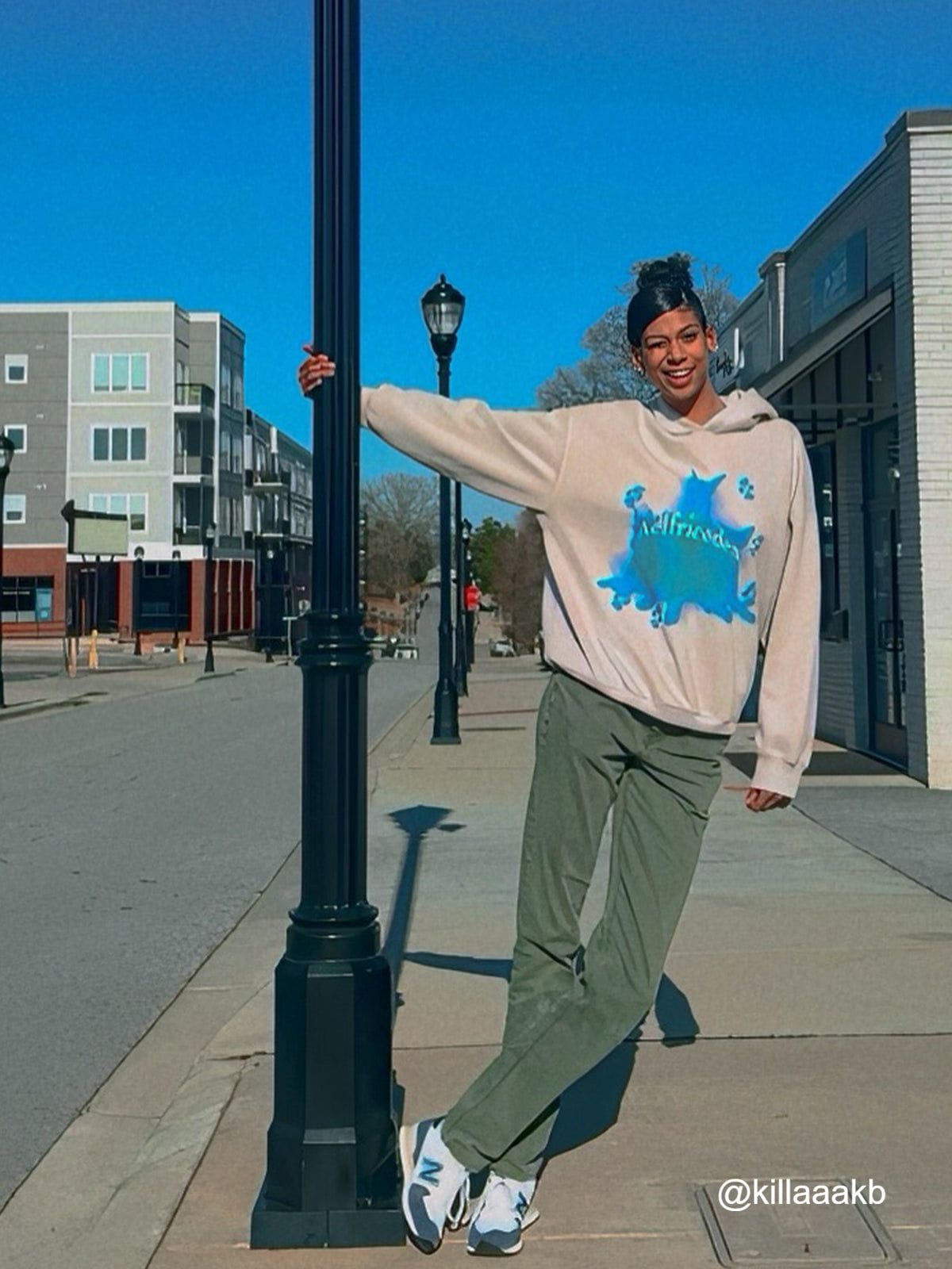 Aelfric Eden Blurring Doberman Graphic Hoodie - Image 2